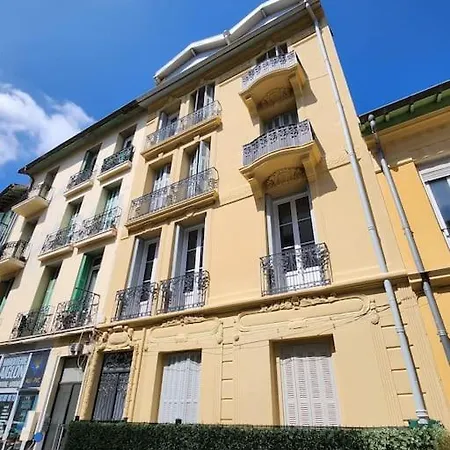 Nice Fac St Jean D'Angely Exterior photo